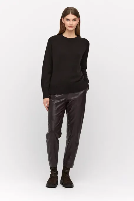 Pantaloni din piele vinete cu buzunare