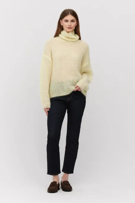 Turtleneck mohair galben pastel