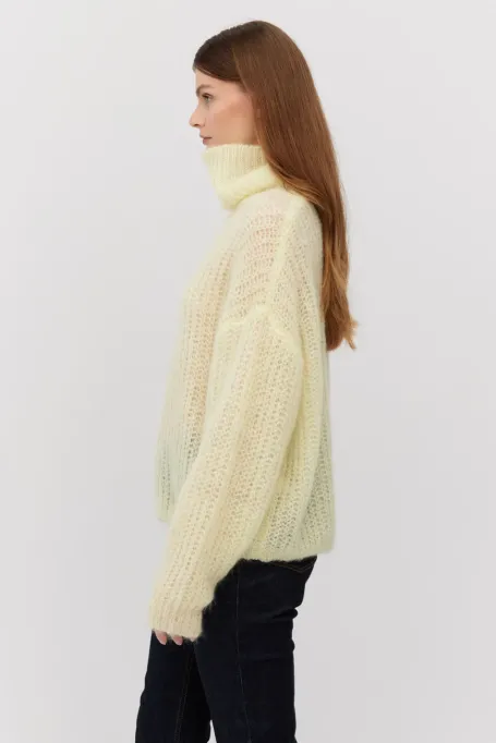 Turtleneck mohair galben pastel