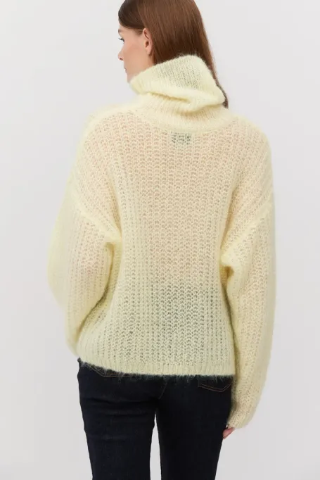 Turtleneck mohair galben pastel Turtleneck mohair galben pastel