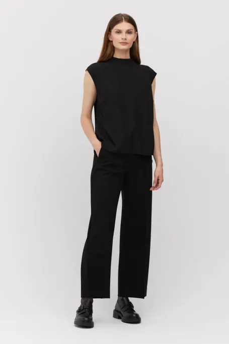 Bluză de mătase neagră cu mâneci scurte