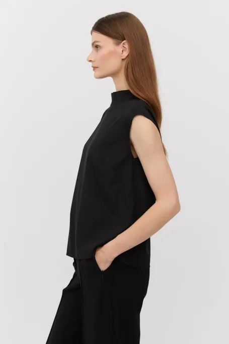 Bluză de mătase neagră cu mâneci scurte