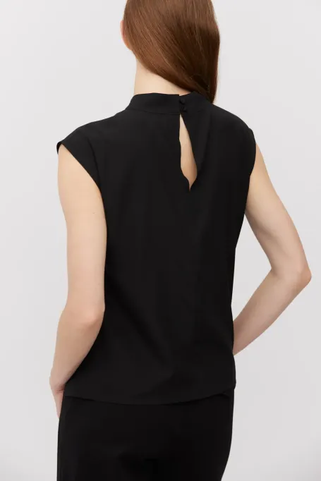 Bluză de mătase neagră cu mâneci scurte