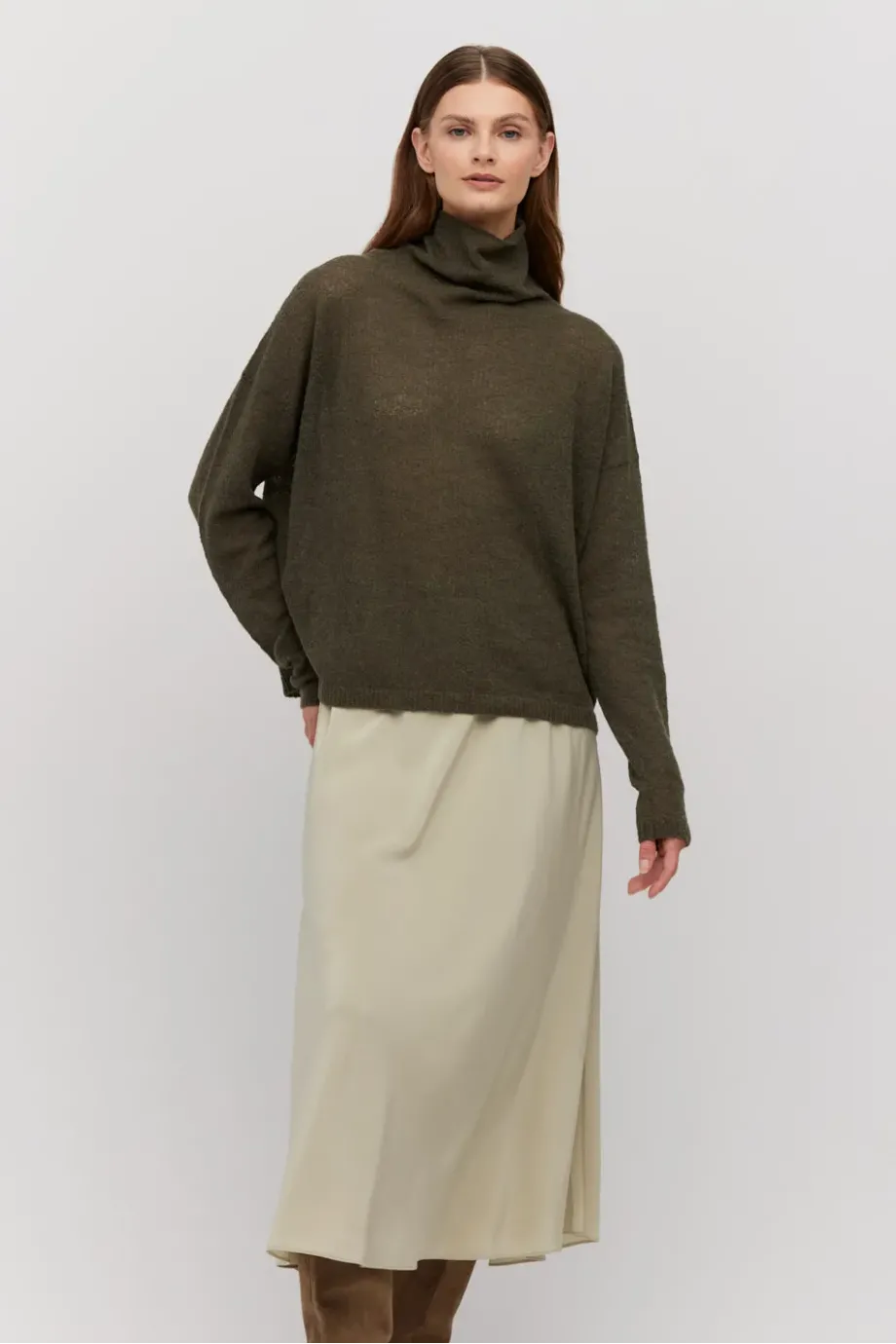 Turtleneck verde cu lana de alpaca Turtleneck verde cu lana de alpaca