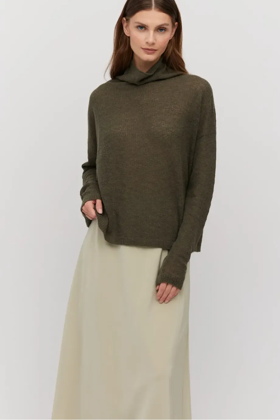 Turtleneck verde cu lana de alpaca Turtleneck verde cu lana de alpaca