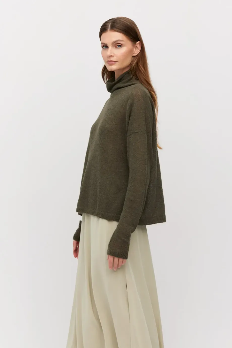 Turtleneck verde cu lana de alpaca Turtleneck verde cu lana de alpaca