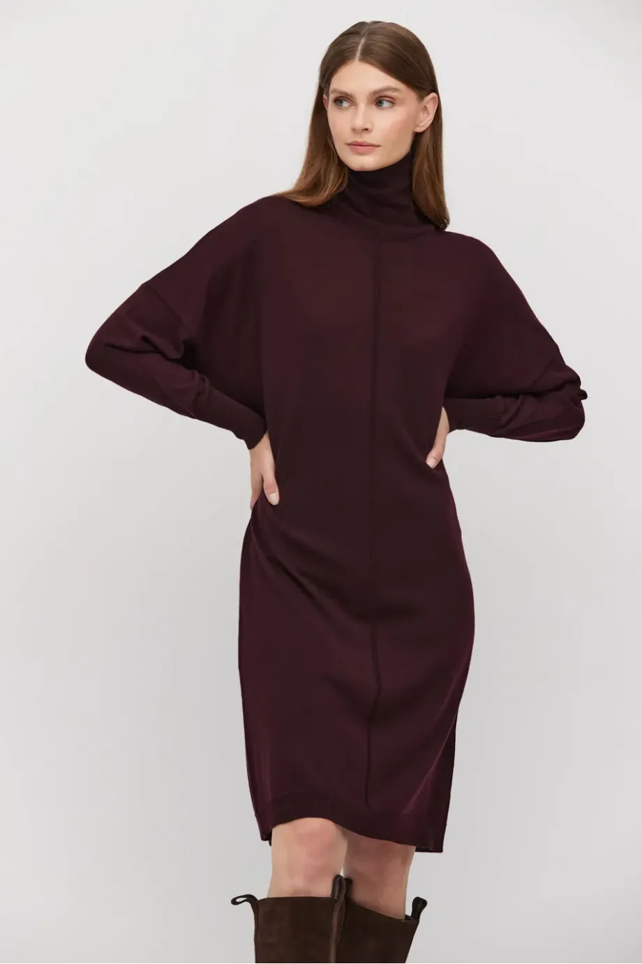 Rochie cu guler înalt din lână merinos vinete Rochie cu guler înalt din lână merinos vinete