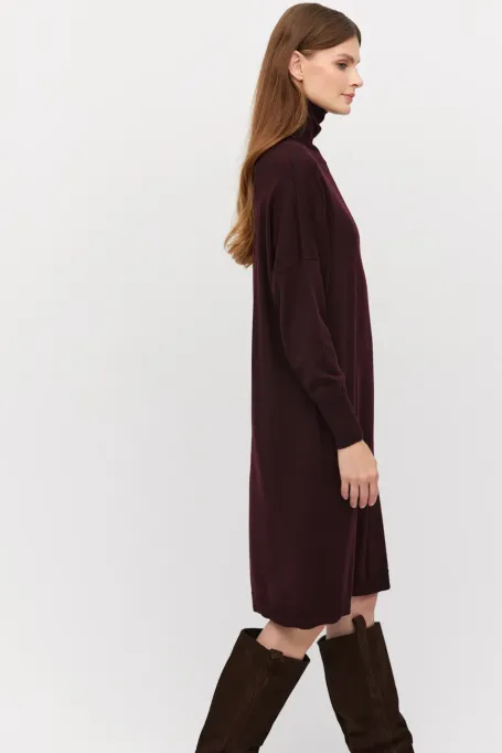 Rochie cu guler înalt din lână merinos vinete Rochie cu guler înalt din lână merinos vinete