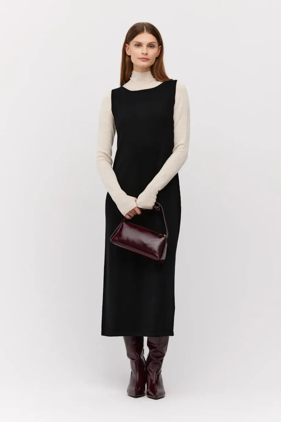 Rochie midi neagră din lână merinos Rochie midi neagră din lână merinos