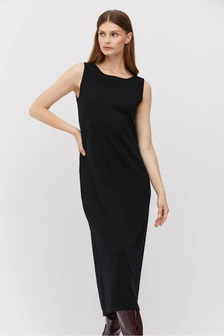 Rochie midi neagră din lână merinos Rochie midi neagră din lână merinos