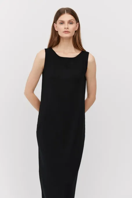 Rochie midi neagră din lână merinos Rochie midi neagră din lână merinos