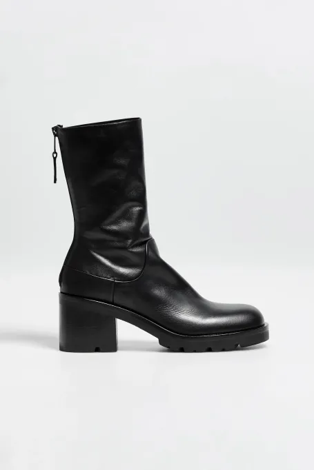 Botine negre din piele