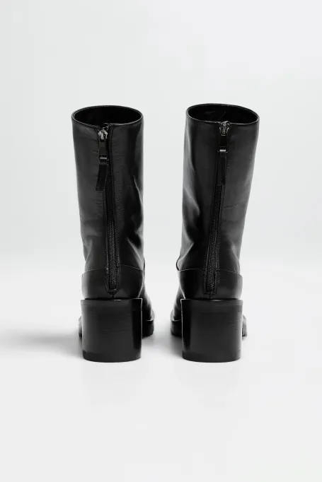 Botine negre din piele