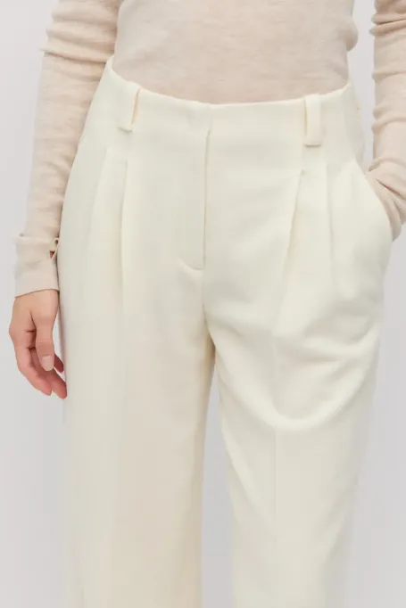 Pantaloni de costum din lână crem cu cașmir