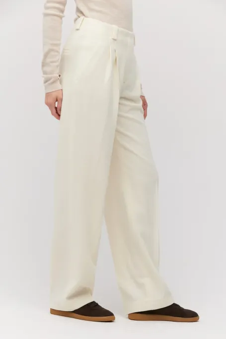 Pantaloni de costum din lână crem cu cașmir Pantaloni de costum din lână crem cu cașmir