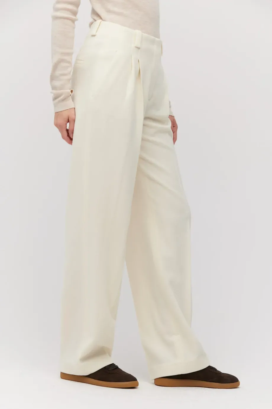 Pantaloni de costum din lână crem cu cașmir Pantaloni de costum din lână crem cu cașmir