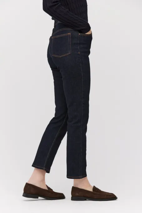 Blugi bleumarin cu croială dreaptă
