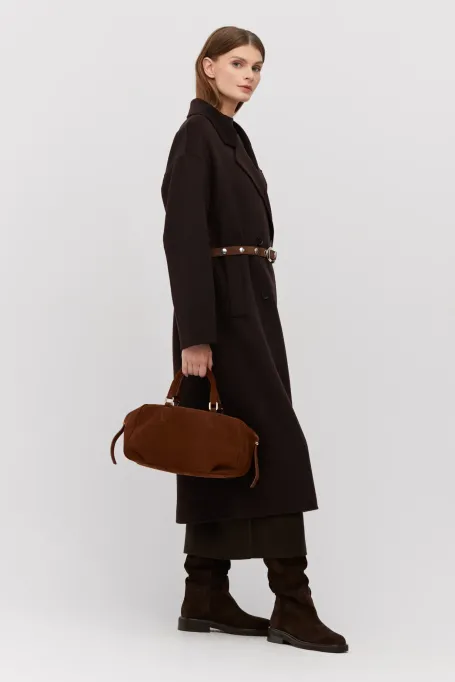 Palton maro cu două rânduri de nasturi și mătase