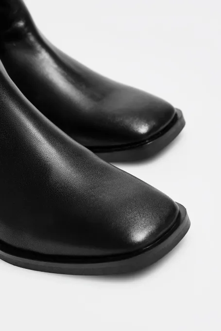 Ghete negre din piele la gleznă Ghete negre din piele la gleznă