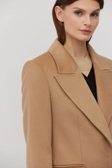 Haină diplomatică din lână cămilă