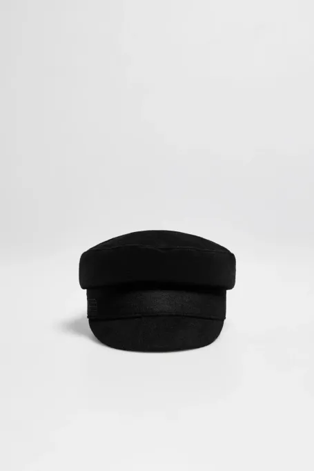 Caschetă neagră din lână