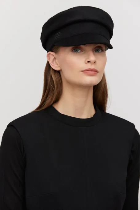 Caschetă neagră din lână