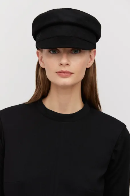 Caschetă neagră din lână