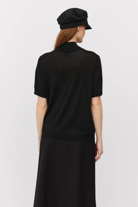 Pulover negru cu mânecă scurtă din lână merinos