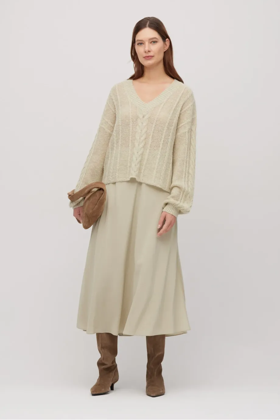 Pulover verde deschis din tricot liber cu lână de alpaca Pulover verde deschis din tricot liber cu lână de alpaca