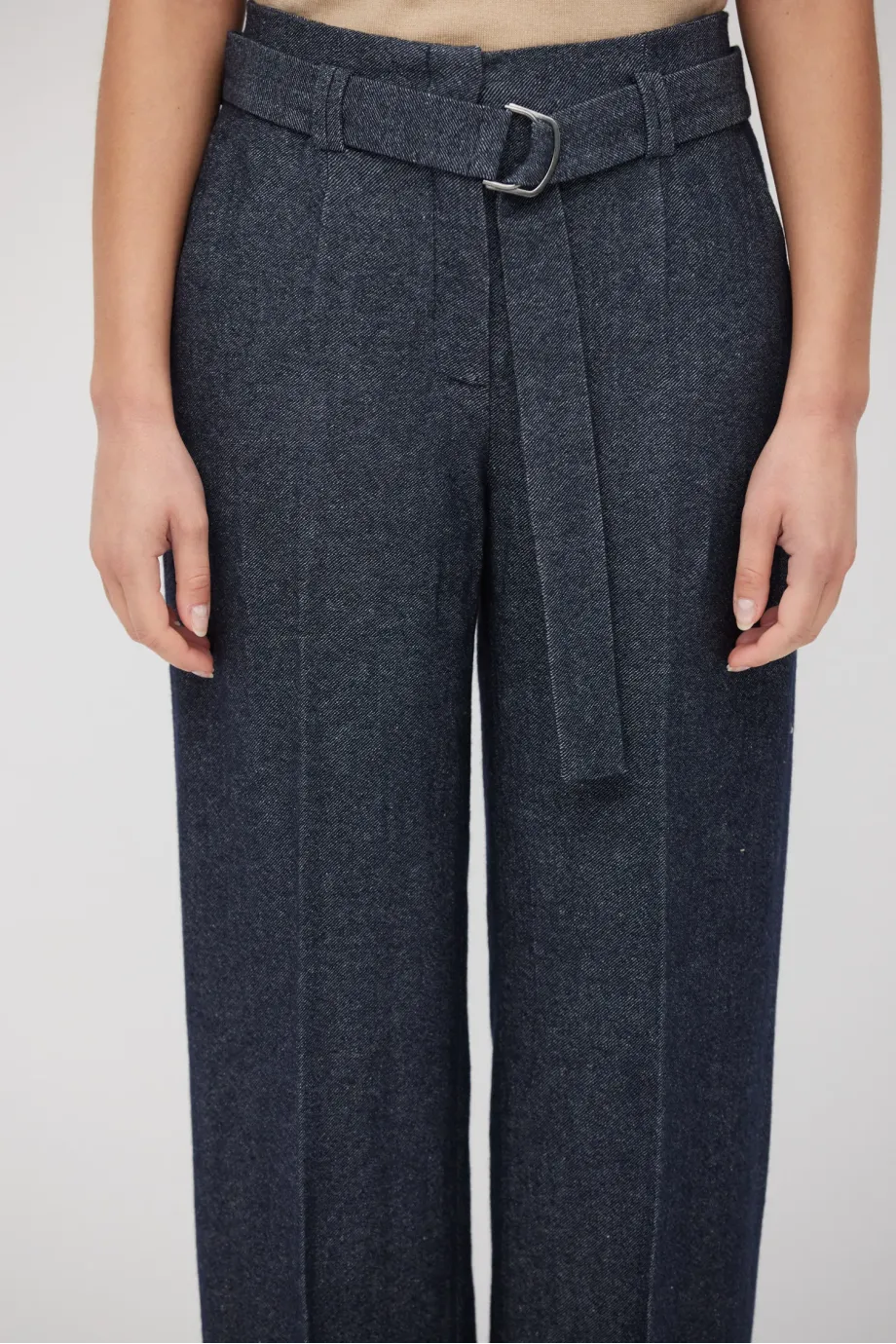 Pantaloni de costum gri din in și cașmir Pantaloni de costum gri din in și cașmir