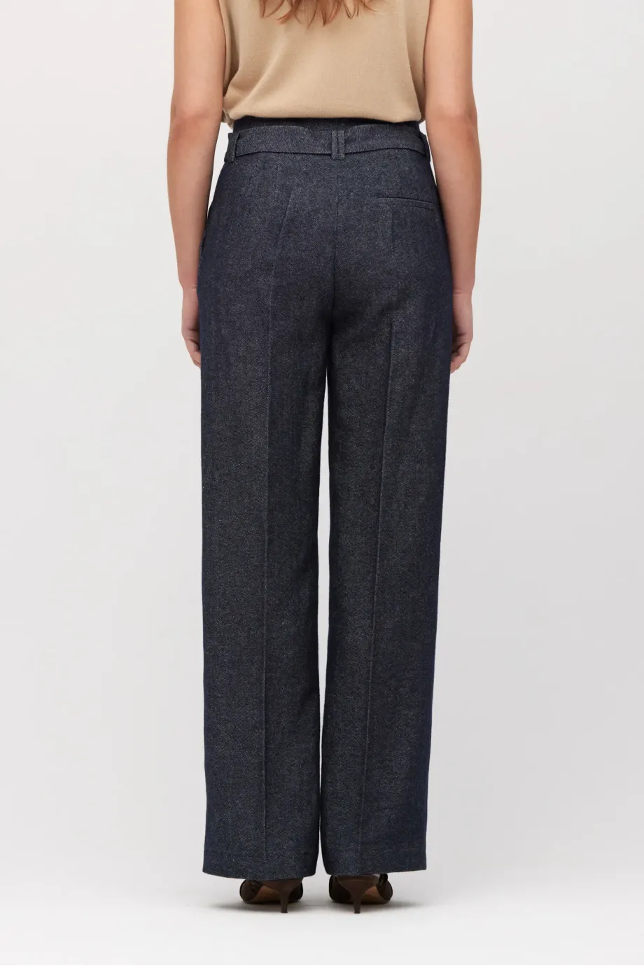 Pantaloni de costum gri din in și cașmir Pantaloni de costum gri din in și cașmir