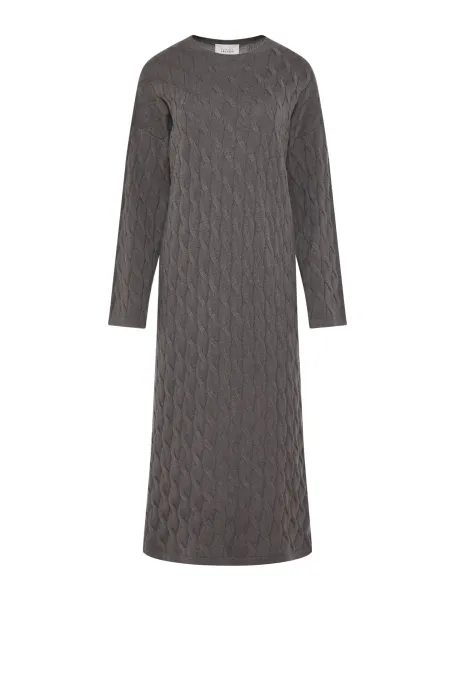 Rochie maro cu împletitură împletită și cașmir