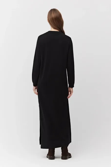 Rochie neagră din lână merinos Rochie neagră din lână merinos