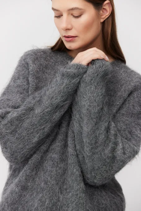 Pulover gri din lână alpaca Pulover gri din lână alpaca