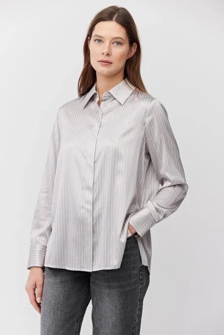 Cămașă lejeră de mătase albă cu dungi