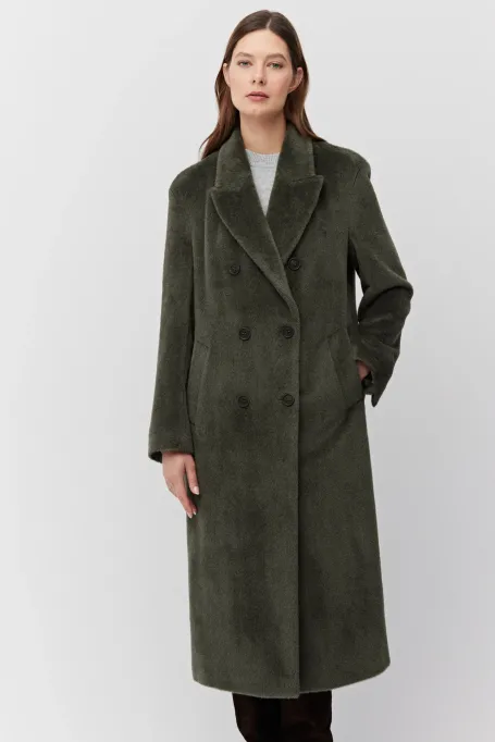 Haină verde militar cu puf de alpaca suri Haină verde militar cu puf de alpaca suri