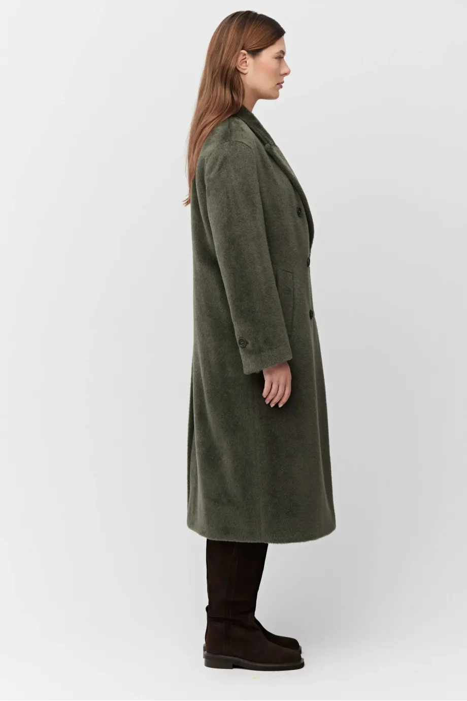 Haină verde militar cu puf de alpaca suri Haină verde militar cu puf de alpaca suri
