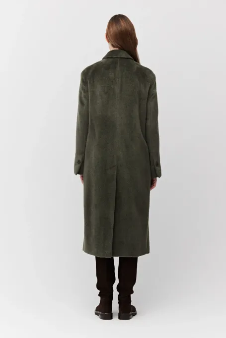 Haină verde militar cu puf de alpaca suri Haină verde militar cu puf de alpaca suri