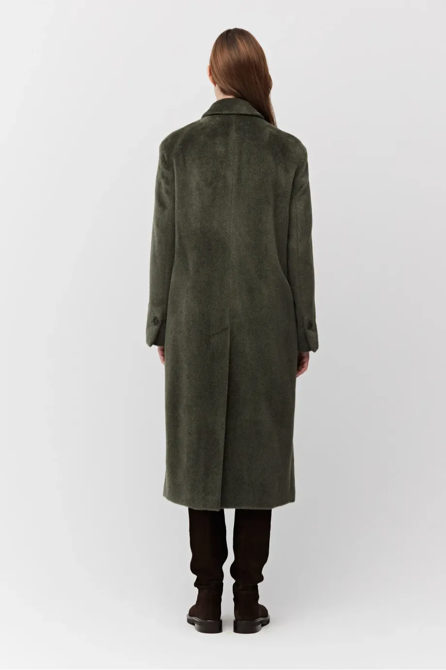 Haină verde militar cu puf de alpaca suri Haină verde militar cu puf de alpaca suri