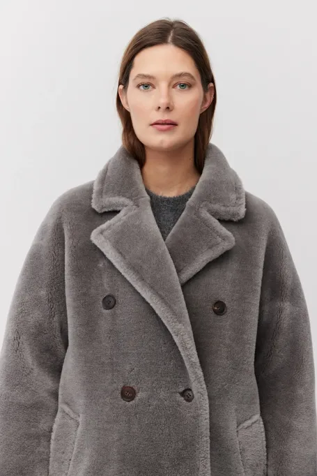 Palton midi gri din lână tip teddy