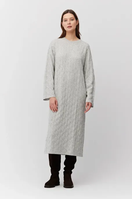 Rochie gri din lână merinos tricotată cu împletituri