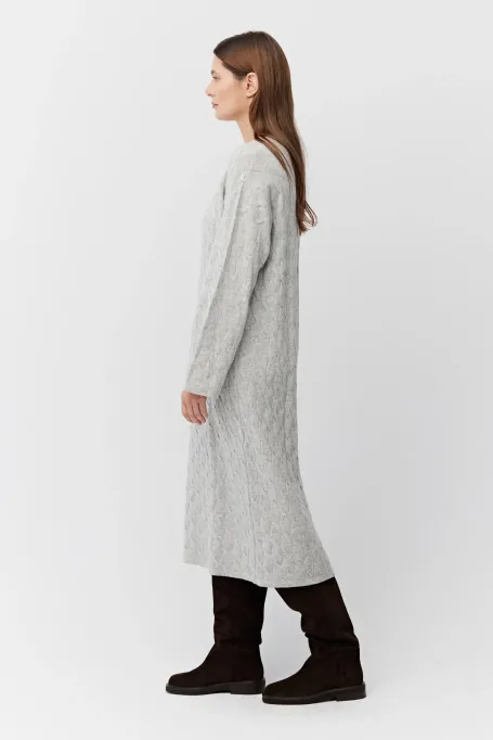 Rochie gri din lână merinos tricotată cu împletituri