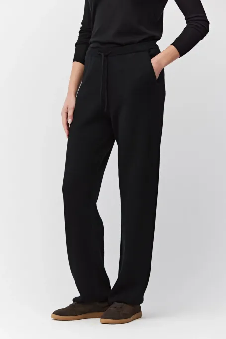 Pantaloni negri tricotați din lână merinos