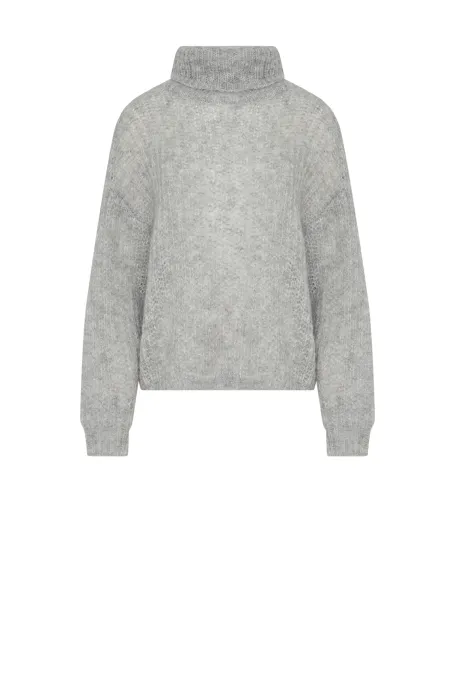 Pulover gri cu guler înalt din mohair Pulover gri cu guler înalt din mohair