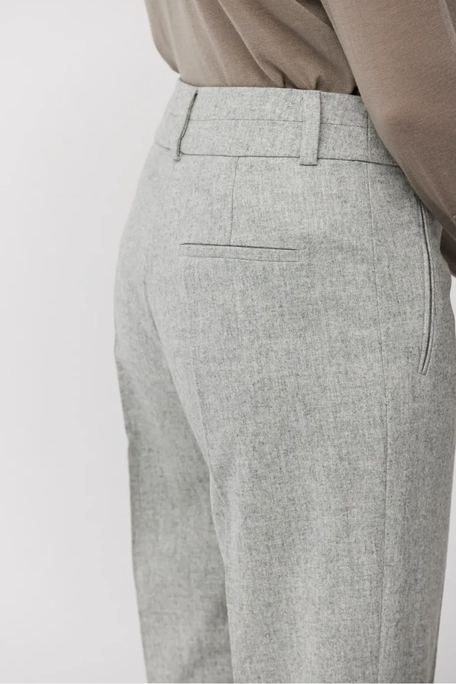 Pantaloni gri de costum cu cașmir Pantaloni gri de costum cu cașmir