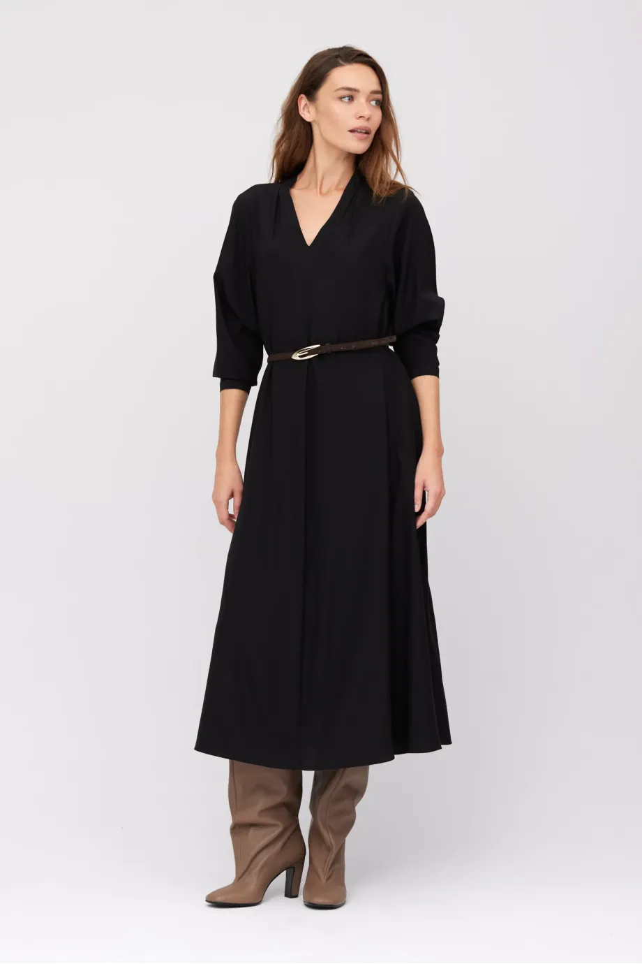 Rochie midi de mătase neagră Rochie midi de mătase neagră
