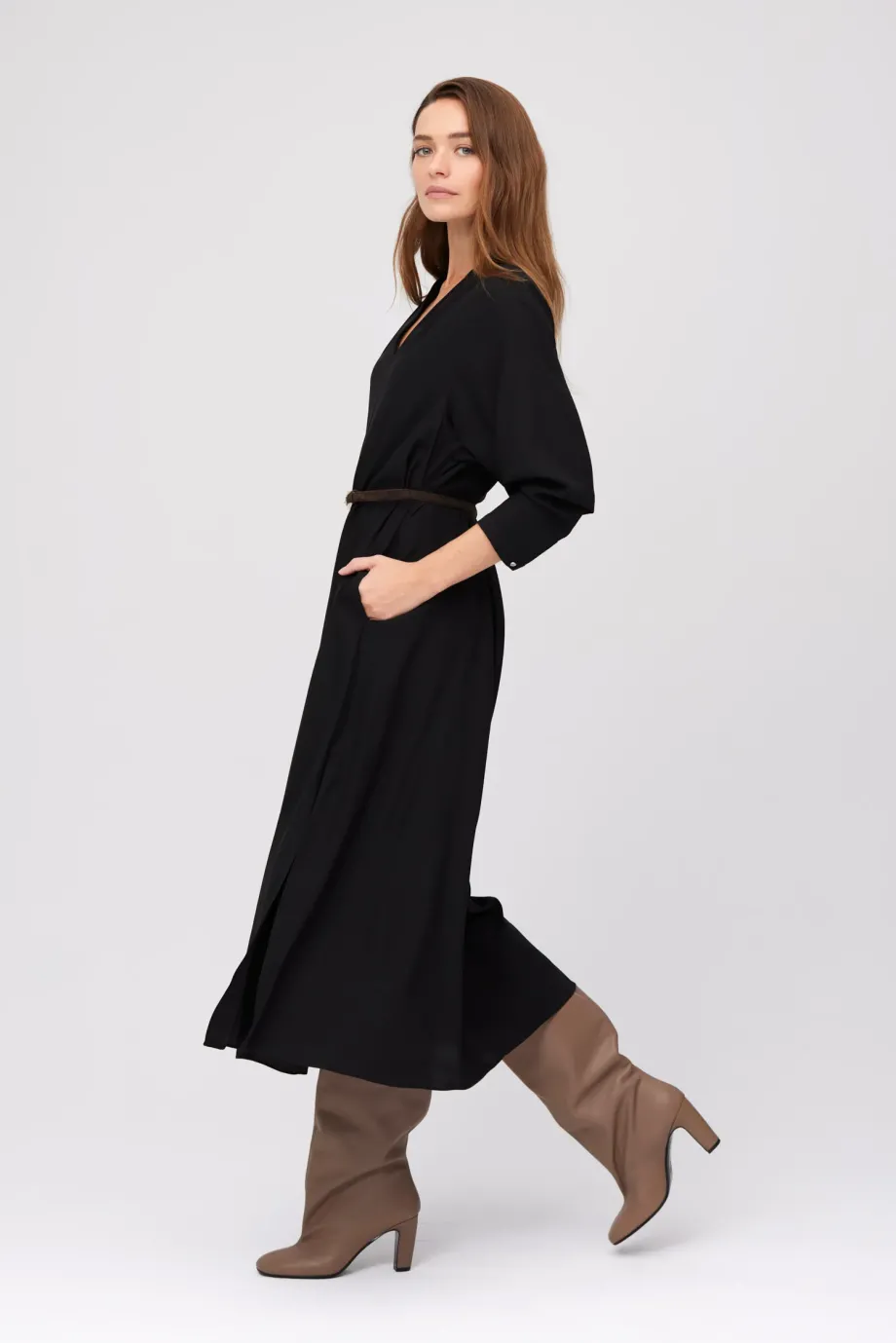 Rochie midi de mătase neagră Rochie midi de mătase neagră