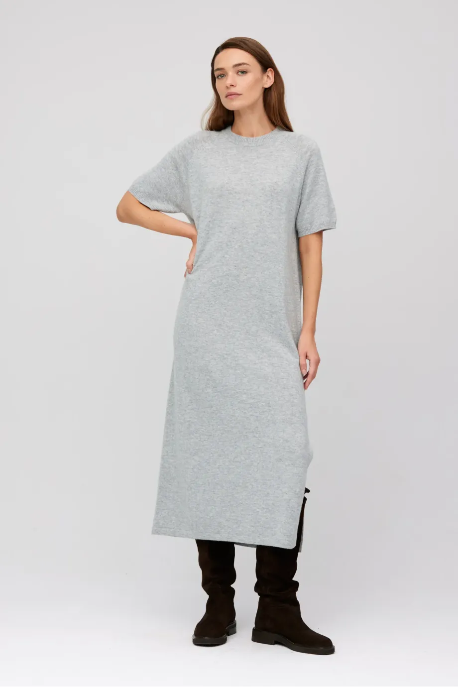 Rochie midi gri din lână merinos și cașmir Rochie midi gri din lână merinos și cașmir