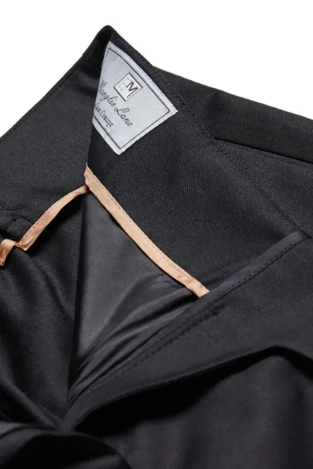 Pantaloni culotte negri cu lână