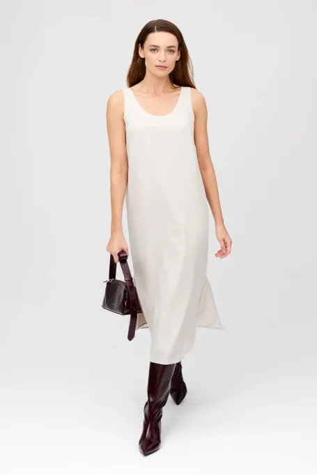 Rochie bej din mătase